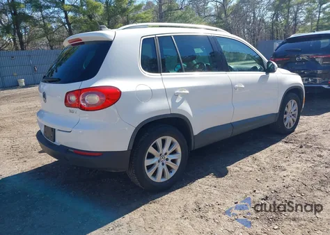 2009 Volkswagen Tiguan Se from USA, damaged, VIN WVGAV75N79W532855
